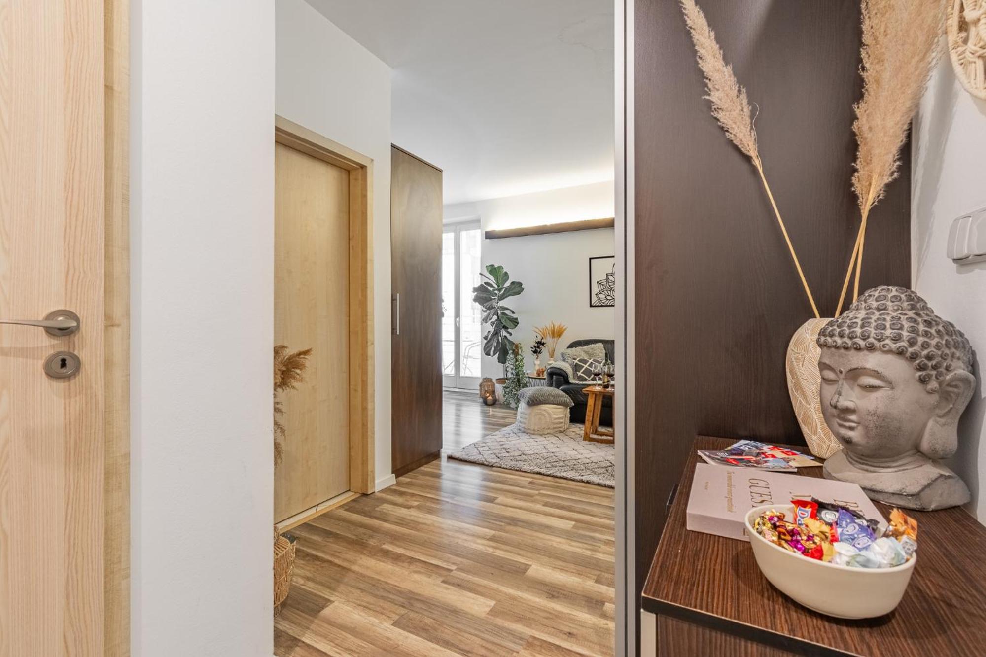 Natural-Style Apartment In The Centre Of Bratislava Exterior photo